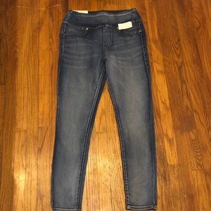 blue high waisted jeans
